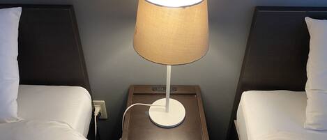 1 camera, una scrivania, Wi-Fi gratuito, lenzuola