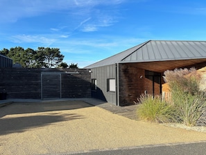 Exterior - Magnifiques Vues Mer, Confort et Architecture Unique à 100 m de la Plage (Trévou-Tréguignec)