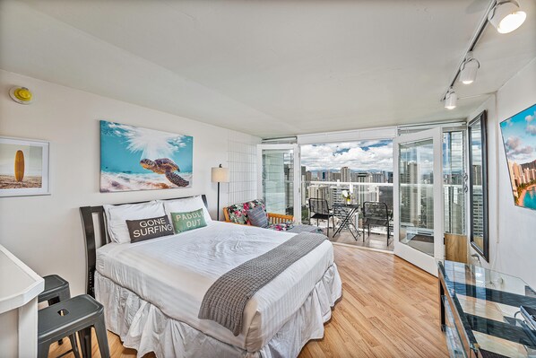 Schreibtisch, Bügeleisen/Bügelbrett, kostenloses WLAN, Bettwäsche