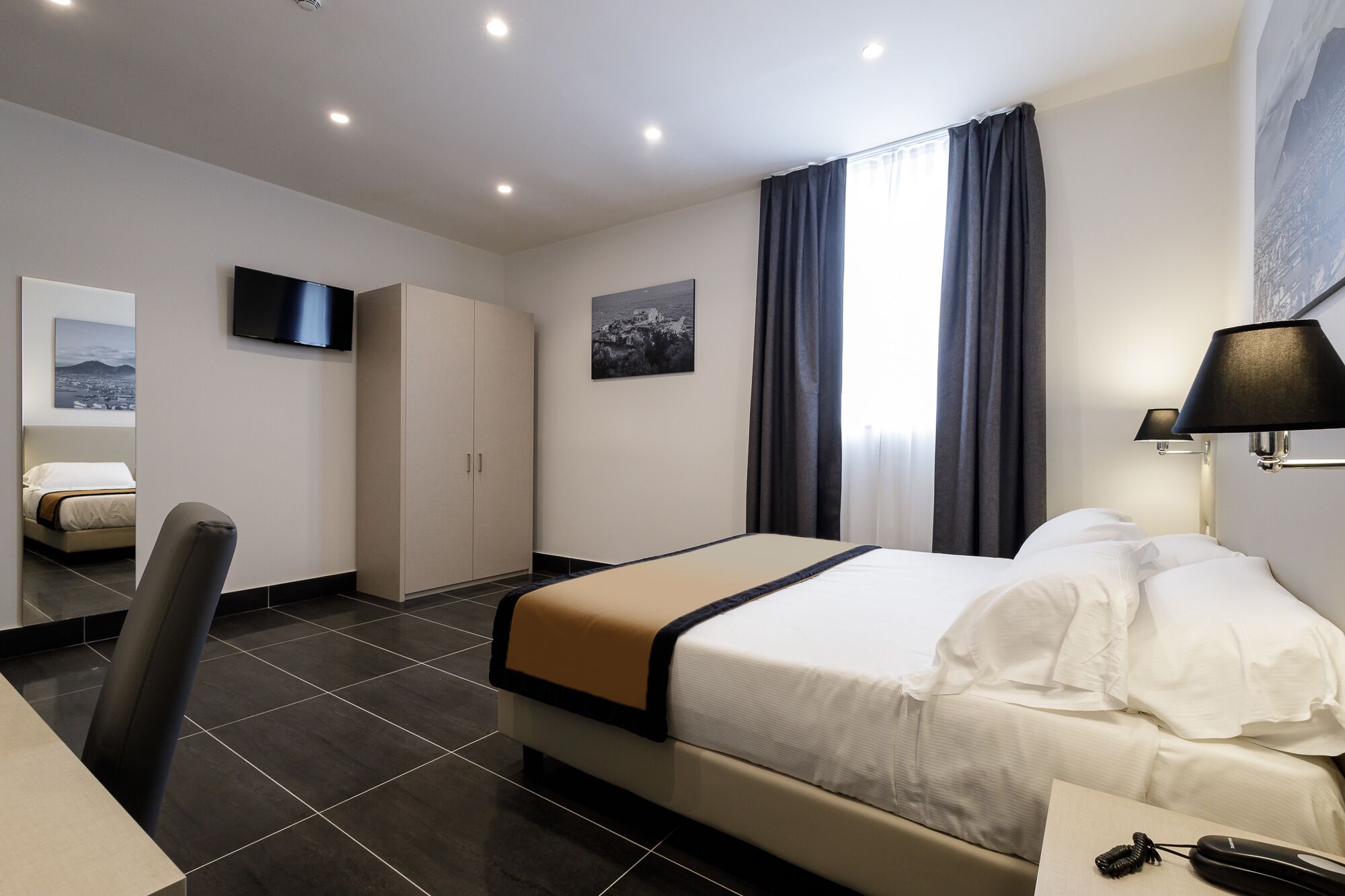 Photo - Agora’ dei Mille