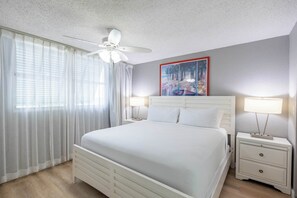 2 عدّة غرف نوم ومكواة/لوح كي وواي فاي وملاءات أسرّة