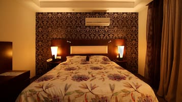 3 bedrooms, in-room safe, free WiFi, bed sheets