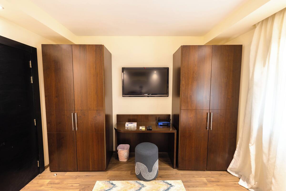 Double Room | In-room safe, individually decorated, free WiFi, bed sheets