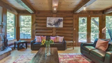 TV, fireplace, offices