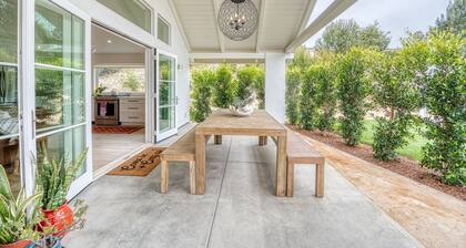 Gorgeous Farmhouse Style Guest House with Private Outdoor Space