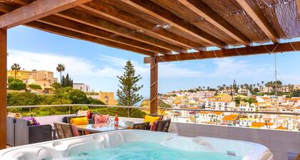 Casa Ayla - 2 bedrooms, jacuzzi, sea views & close to beach