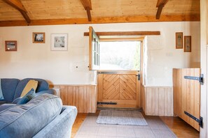 Interior - Swallows Retreat, Falmouth, glorious sandy beaches (Blankednick)