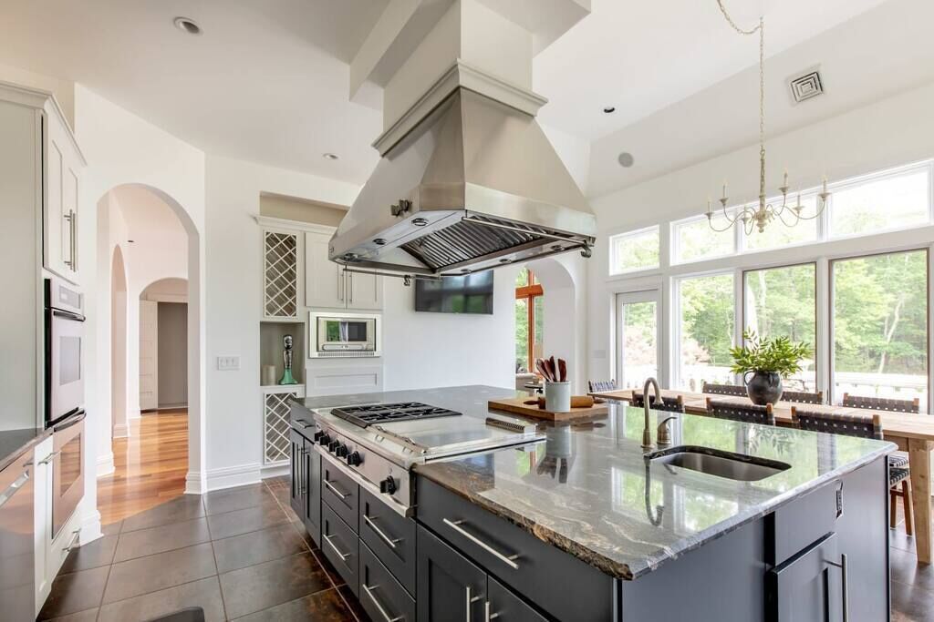 HighWoods Estate 5B/4.5Ba Heated Pool, Spa, Cinema