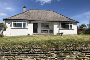 Exterior - Oakdene, in countryside just a short drive to Bude (Marhamchurch)