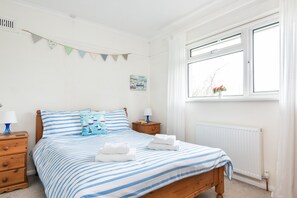 3 bedrooms, WiFi, bed sheets - Oakdene, in countryside just a short drive to Bude (Marhamchurch)