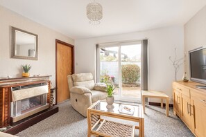 TV - Giggles, in the heart of bustling town Wadebridge (Wadebridge)