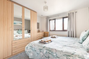 1 bedroom, WiFi, bed sheets