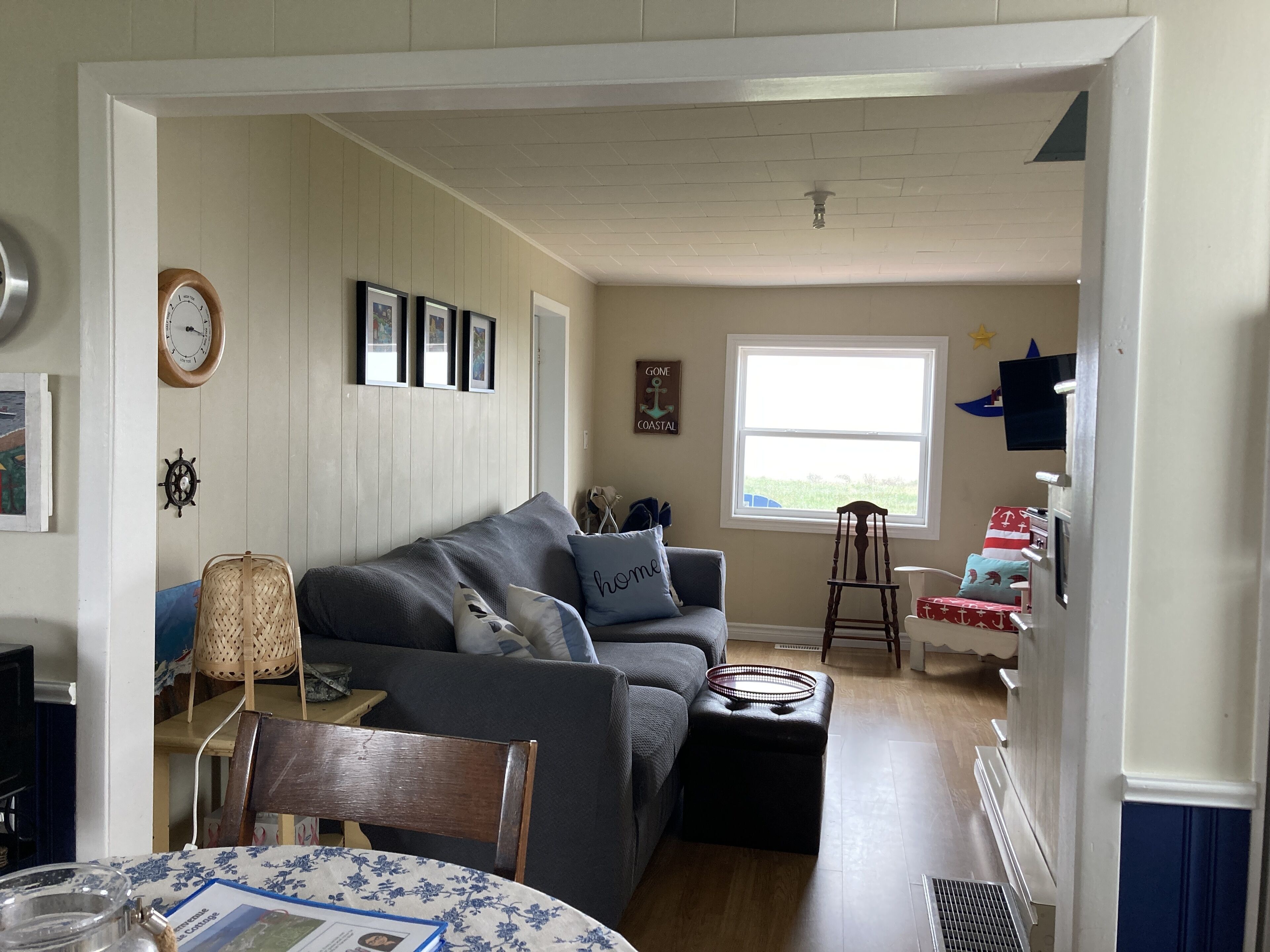 تلفزيون ذكي، مشغل دي في دي، مكتبة موسيقى، مكتبة فيديو