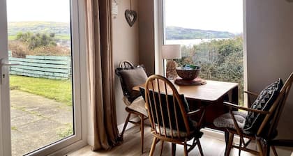 Ballygally Seaview and Garden 1 Bedroom Hideaway
