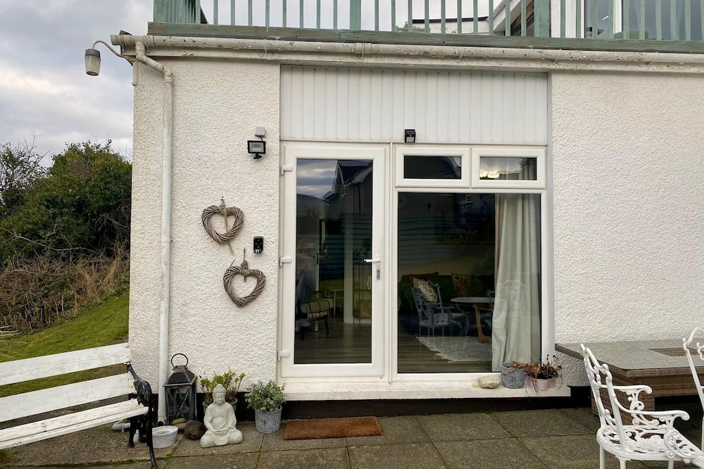 1-bed Apartment in With sea Views, Ballygally,