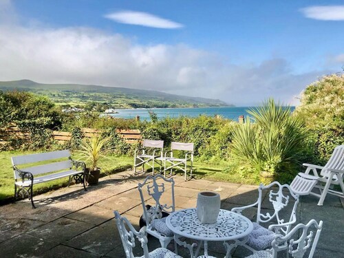 Ballygally Seaview and Garden 1 Bedroom Hideaway