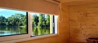 Escape on a toue cabanée