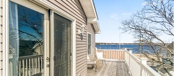 NEWLY BUILT BEACH HOUSE / Steps to Beach / Beach Getaway