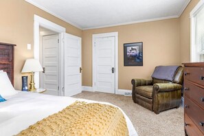 Unclassified image, 5 of 36, button