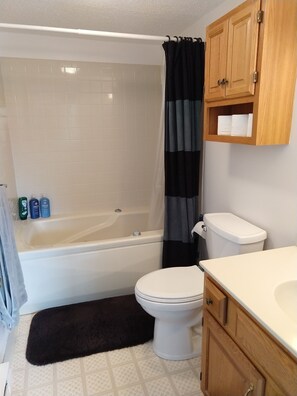 Bathtub, jetted bath