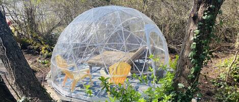 Geometric dome w/ teak day lounger & Adirondack chairs, available upon request.