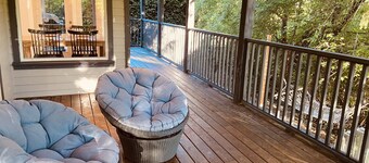 Private large up to 3 bedrooms waterfront suite, pet friendly