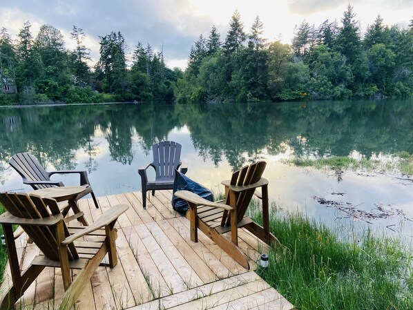 Property grounds - Private large up to 4 bedrooms waterfront suite,pet friendly. *Long Term Rates (North Saanich)