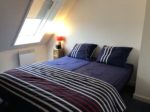 2 habitaciones, tabla de planchar con plancha y wifi