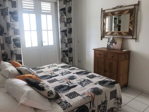 3 室のベッドルーム、WiFi、ベッドシーツ