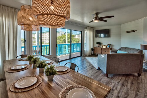 Gulf View - Steps away from beach entrance, heated pool and spa all year long.