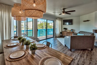 Gulf View - Steps away from beach entrance, heated pool and spa all year long.