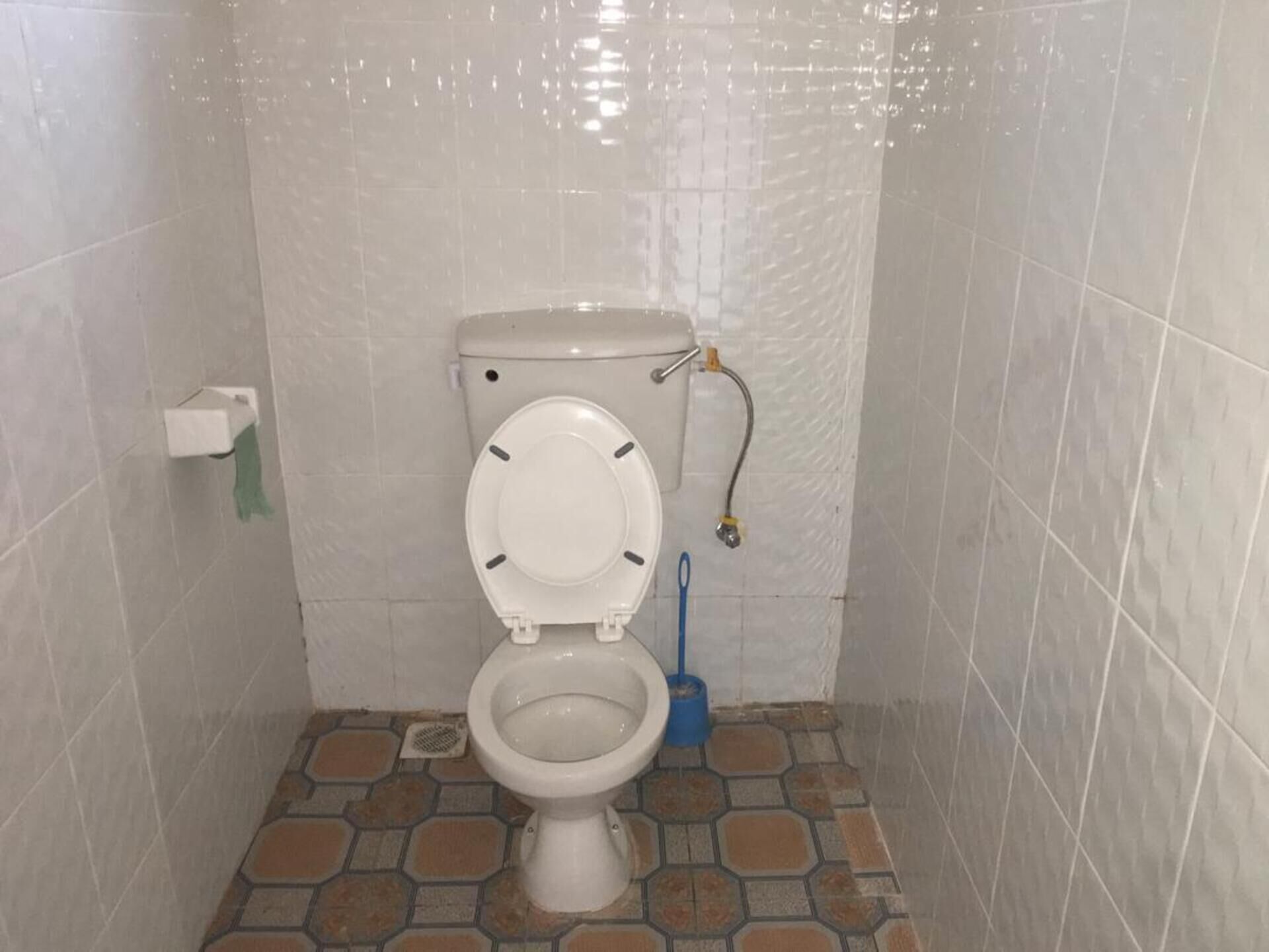 Cabin | Bathroom | Separate bathtub and shower, deep-soaking bathtub, hair dryer, towels