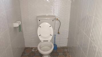 Cabin | Bathroom | Separate tub and shower, deep soaking tub, hair dryer, towels