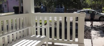 Modern & Historic quiet house near Arenas|Yard|No Pet fees|R&R |Street Parking 