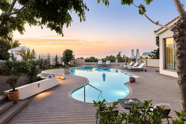 Elegance Villa Sea View with Individual Pool | Utsikt mot vattnet