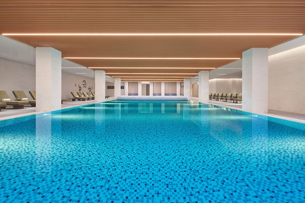 Indoor pool, lifeguards on site
