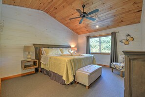 2 bedrooms, desk, iron/ironing board, free WiFi