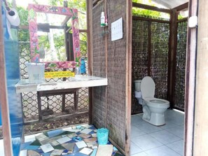 Dusche, Regendusche, Haartrockner, Seife