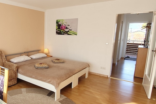 1 camera, ferro/asse da stiro, Wi-Fi gratuito, lenzuola