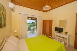 2 chambres, fer et planche à repasser, Wi-Fi gratuit, draps fournis