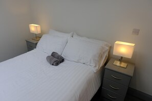 Superior Double Room, Accessible | Interior - Whiddy School House Accommodation (Tranaha)