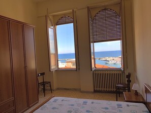 4 Schlafzimmer, Bügeleisen/Bügelbrett, WLAN, Bettwäsche