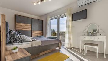 3 slaapkamers, reisbedje, gratis wifi, beddengoed