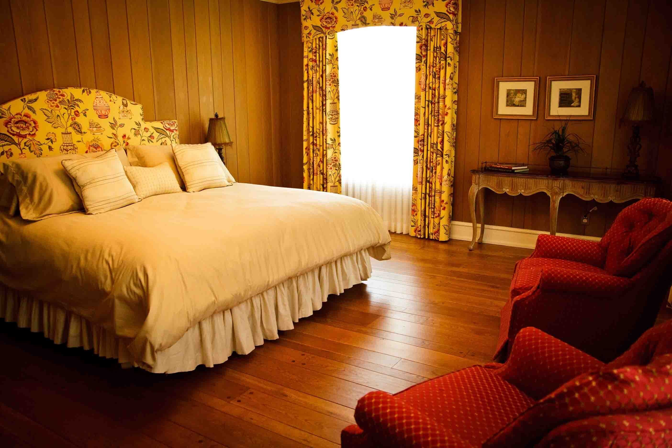 Private 1 Bedroom Suite at French Country Estate