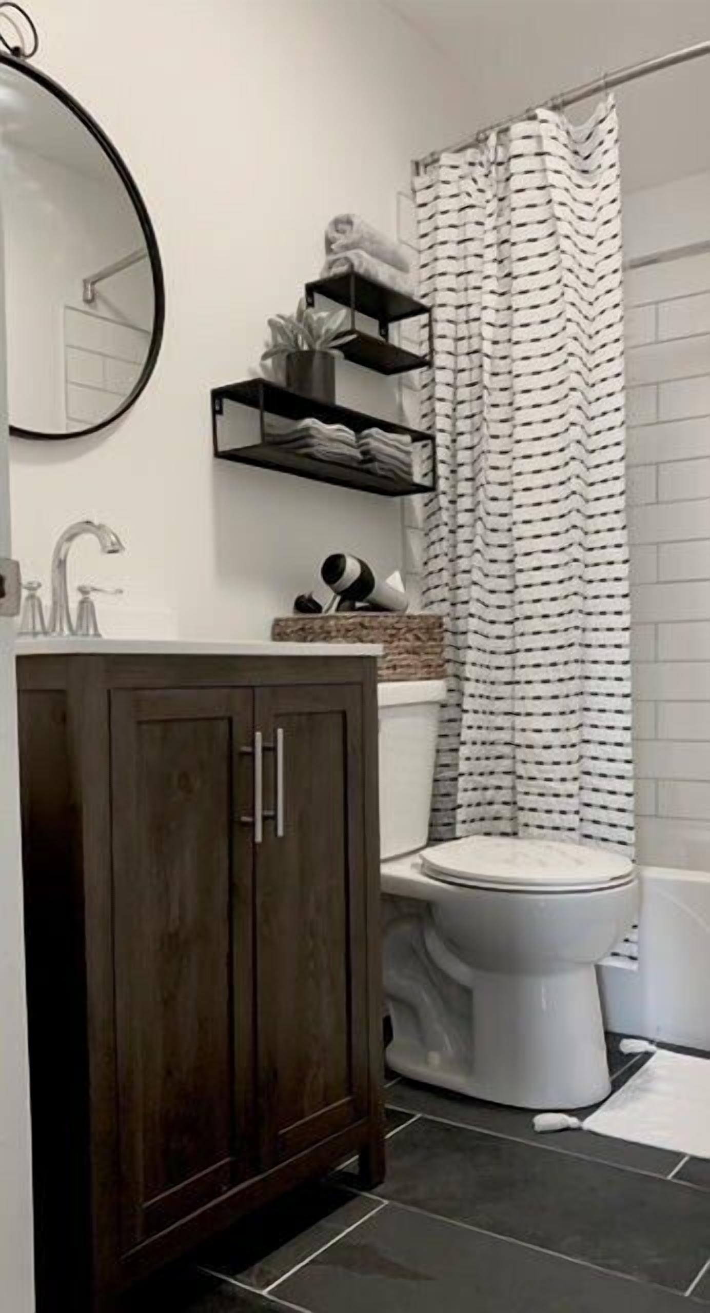 Steps From Lake Mich I 1 Bedroom Condo