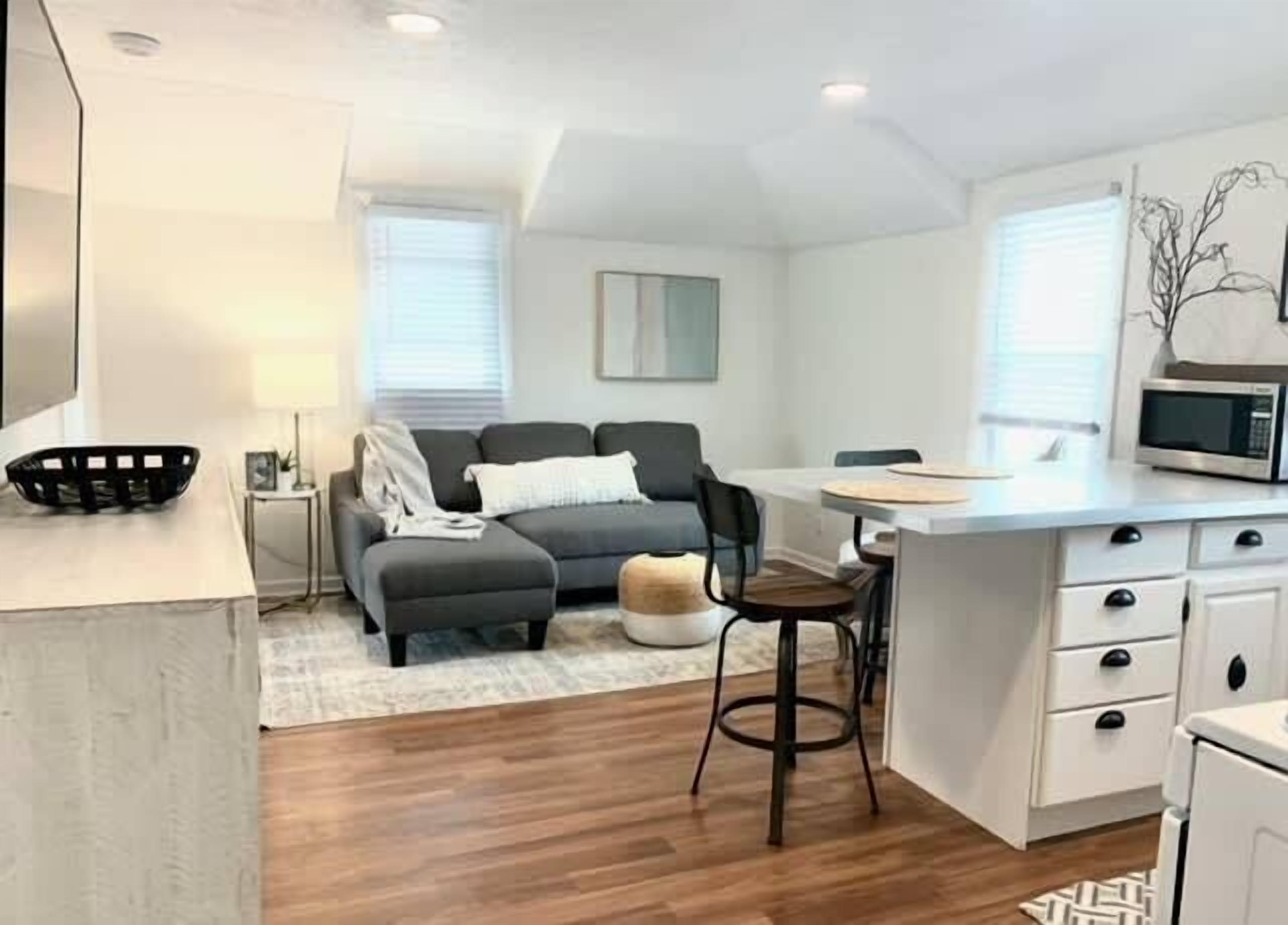 Steps From Lake Mich I 1 Bedroom Condo