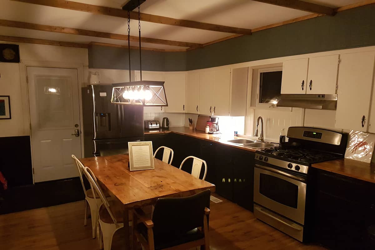 Rumah, kamar mandi pribadi, pemandangan danau (The Beach House) | Dapur pribadi
