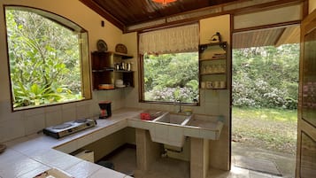 Dining tables, kitchen islands