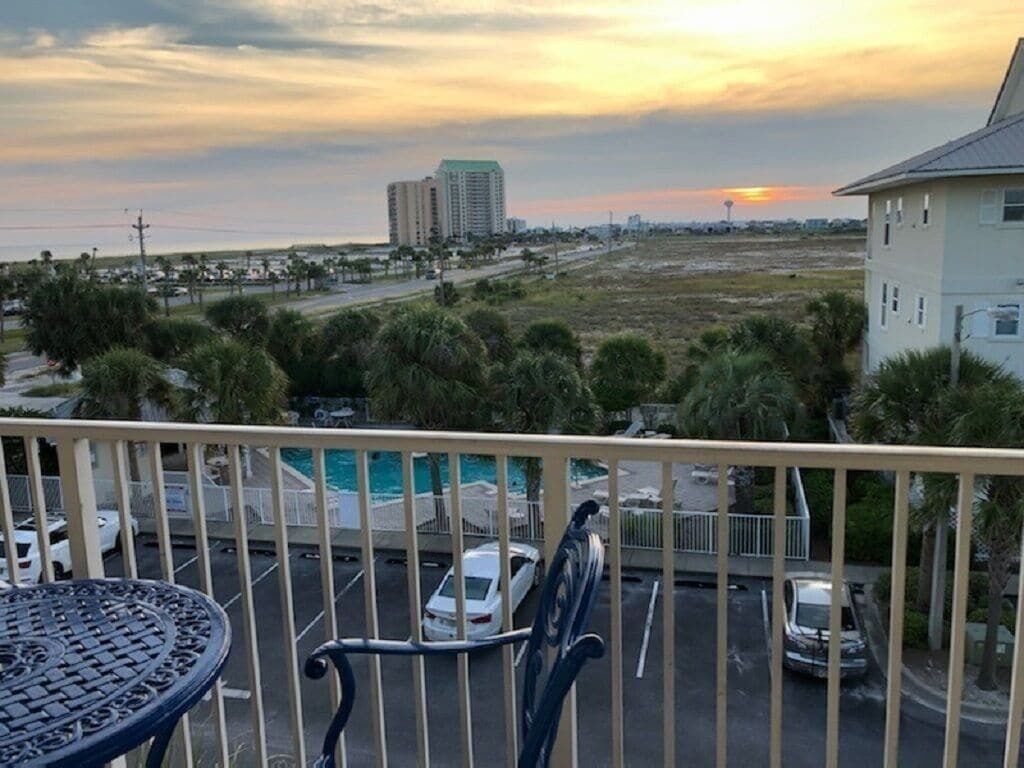 3 Bedroom Vacation Paradise, Reduced Rates!! Book Now!!