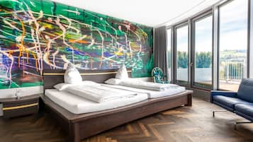 Penthouse, uitzicht op meer (Unique Studio) | Luxe beddengoed, een minibar, een kluis op de kamer